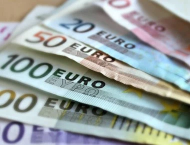 ΕΦΑΠΑΞ: «Ψαλίδια» έως 22,3% – Αυτά είναι τα ποσά των νέων περικοπών